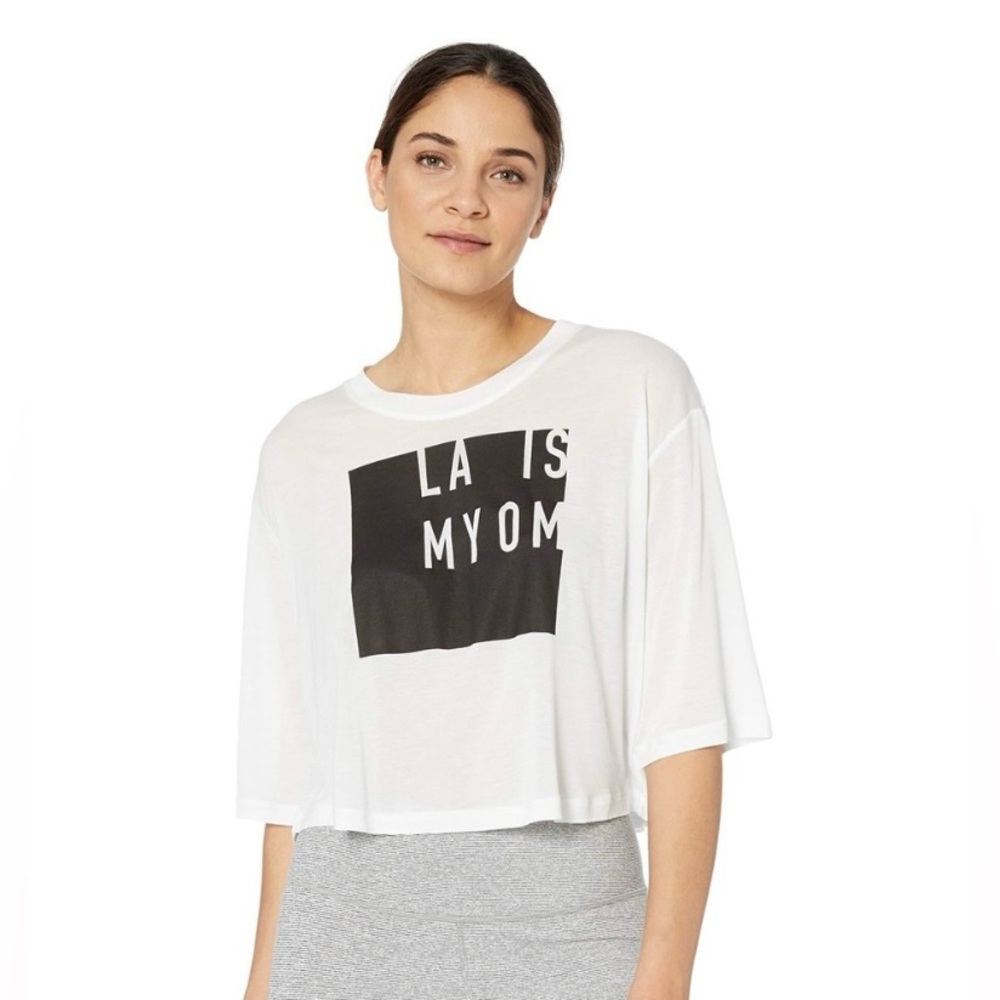 Alo Yoga Verve Short Sleeve Graphic Tee - Picture 3 of 8